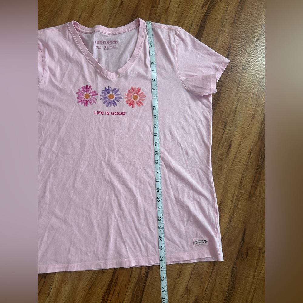 Life Is Good Crusher Lite V Neck Pink Flower Tshirt Womens Size XL - Picture 5 of 5